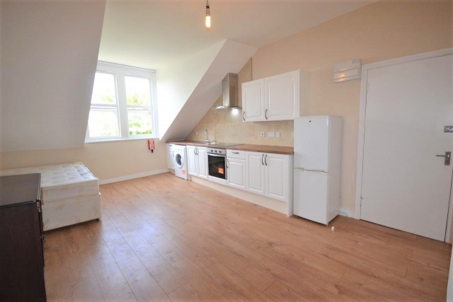 Brondesbury Road, Queens Park/Kilburn, London NW6 6BP (Available 1st December 2019 )