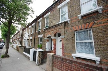 Second Avenue, Queens Park, London W10 4RW (Available Now )