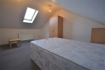 Fifth Avenue, Queens Park, London W10 4DN (LET)