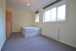Fifth Avenue, Queens Park, London W10 4DN (LET)